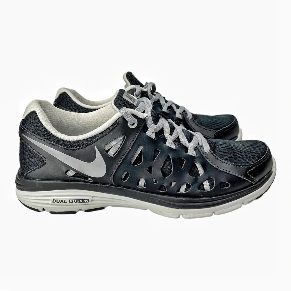 ✨Host pick✨ Nike Dual Run 2 Running Shoe Size 7 Black White Great Used Condition - Picture 1 of 13